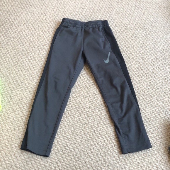 Size 6 lot of Nike Dry Fit sweatpants and dry fit long sleeve - Picture 2 of 9